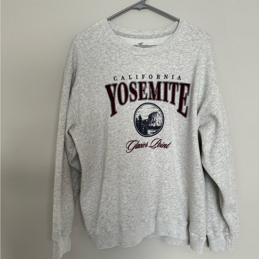 Hollister Yosemite Crewneck Sweatshirt Medium
